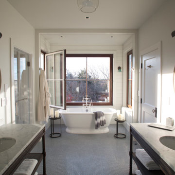 Grand Summer Home overlooking Chilmark Cliffs