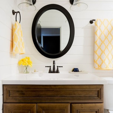 Modern Farmhouse Bathroom
