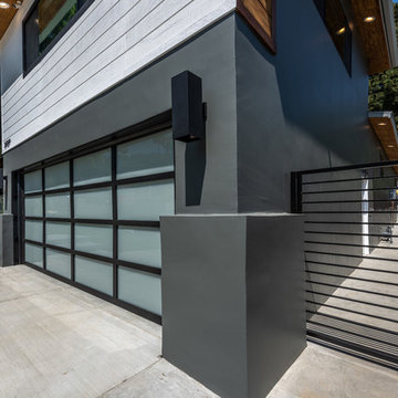Contemporary Aluminum Garage Door | Wrightwood Residence | Studio City, CA