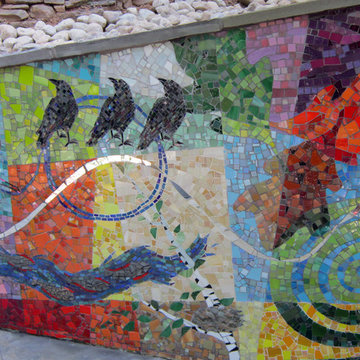 Mosaic Retaining Wall, crow detail