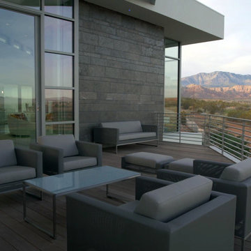 Exterior Horizontal Balustrade