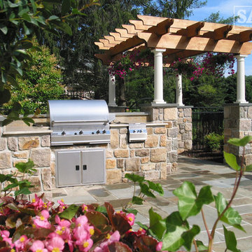 Outdoor Kitchens and Fireplaces