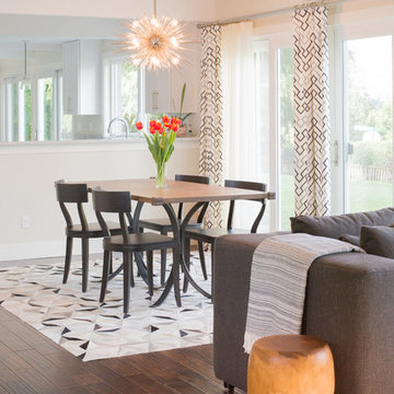 Yarrow Point: Modern Great Room