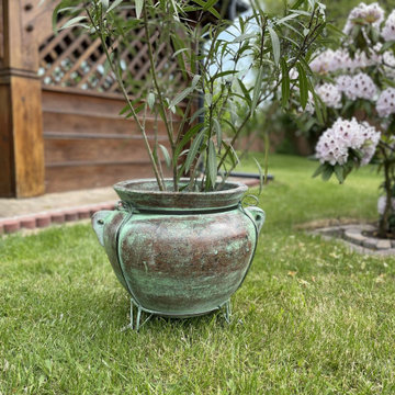 Garden and terrace pots