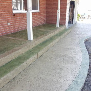 Stamped driveway with borders