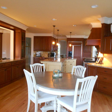 kitchen joining Garden Room/Family Room - Yamhill