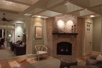 Elegant living room photo in Charleston