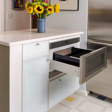 Bari Custom Cabinetry: Back Painted Glass Cabinets