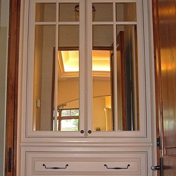 MASTER BATH VESTIBULE - Custom Cabinetry