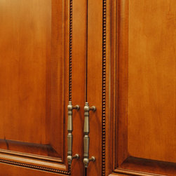 Detailed Traditional Kitchen - Kitchen Cabinetry