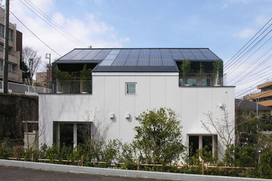 横浜にあるおしゃれな家の外観の写真