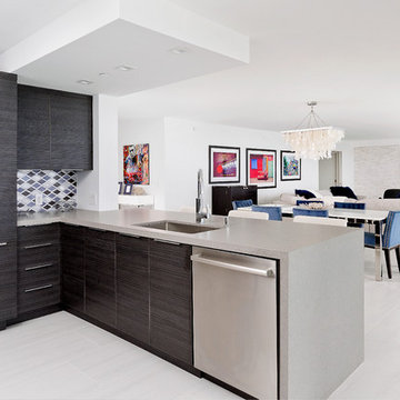 Contemporary Oceanfront Condo