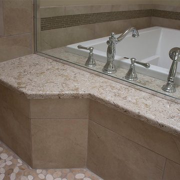 Cottage Oak Master Bath Update