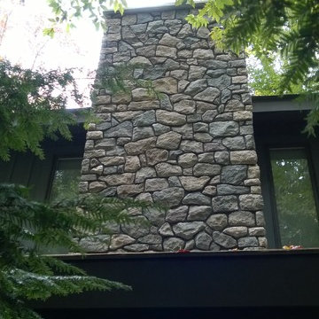 Definitive Grade manufactured stone veneer in Pennsylvania fieldstone.