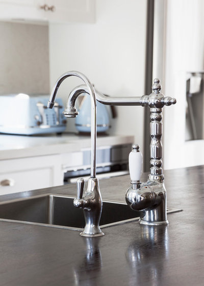 How to Choose the Right Tapware for Your Kitchen Traditional Kitchen by Kitchen Capital WA