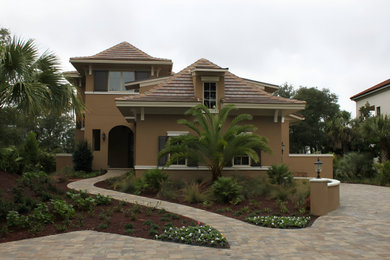 Exterior home idea in Jacksonville