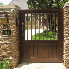 Gate