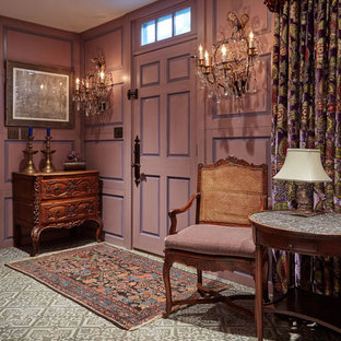 Idéer för att renovera en mellanstor eklektisk foajé, med rosa väggar, klinkergolv i keramik, en enkeldörr och grått golv