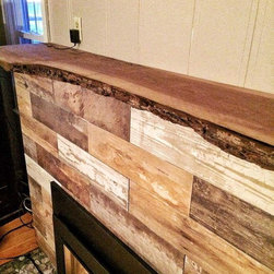 Reclaimed barn wood beam - circle sawn - Decorative Objects And Figurines