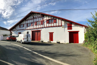 Rénovation d'une ancienne ferme basque à Cambo