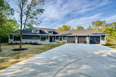 Exterior home photo in Cincinnati