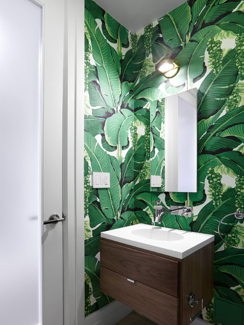 Bathroom Design Ideas, Remodels & Photos with Green Walls