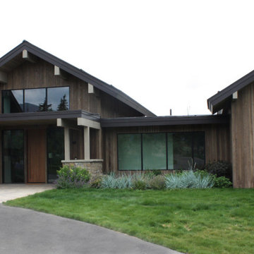 HARMONIZING MODERN AND RUSTIC AESTHETICS IN IDAHO
