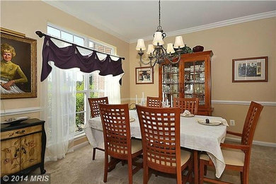 Dining room - dining room idea in DC Metro