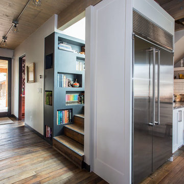 Pioneer Style Meets Industrial Loft