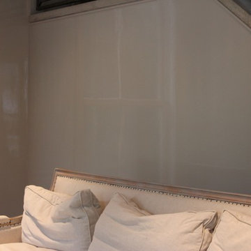 Dining room with Fine Paints of Europe