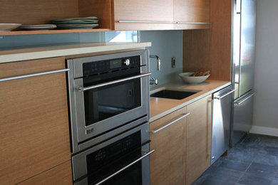 Trendy kitchen photo in Boston