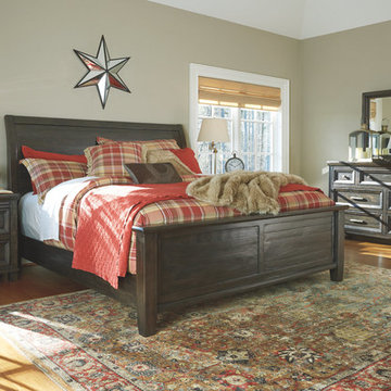 Townser Queen Sleigh Bed