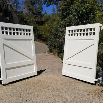 White Uphill Gate