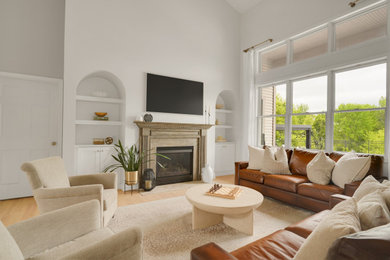 Transitional living room photo in Boston