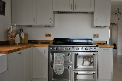 This is an example of a traditional kitchen in Kent.