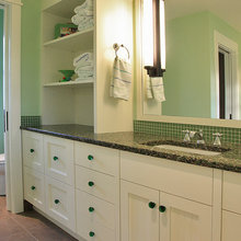 guest bath upstairs