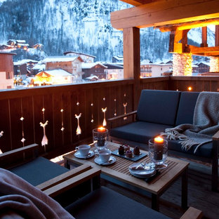 ニースのラスティックスタイルのおしゃれなデッキの写真