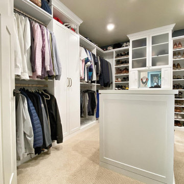 Modern Walk0in Closet