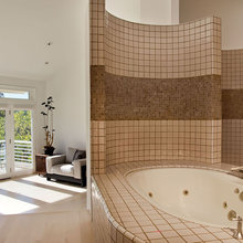 Ultra Showers & Curved Tubs