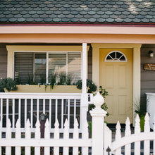 front of house o porch/patio