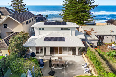Photo of a contemporary exterior in Central Coast.