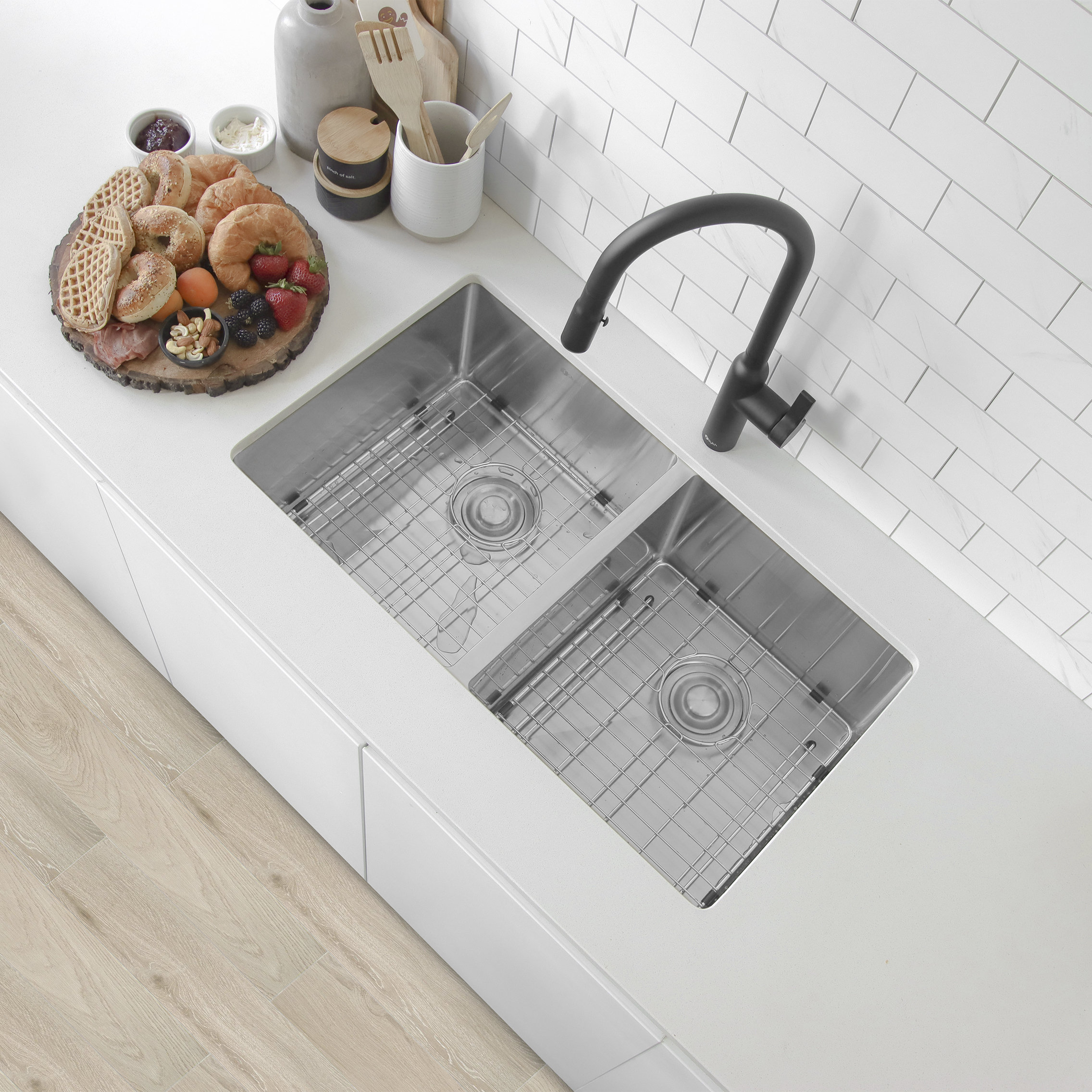 STYLISH 32"L x 18"W Stainless Steel Double Basin Undermount Kitchen Sink