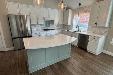 Kitchen photo in Houston