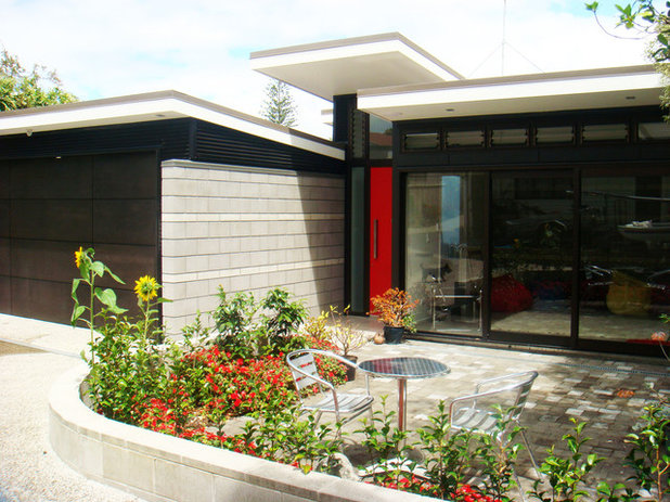 Modern Patio by Architecture Smith + Scully Ltd