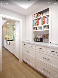 white shaker cabinets pulls