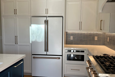 Kitchen - transitional kitchen idea in San Luis Obispo