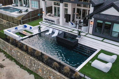 Large modern exterior home idea in Dallas