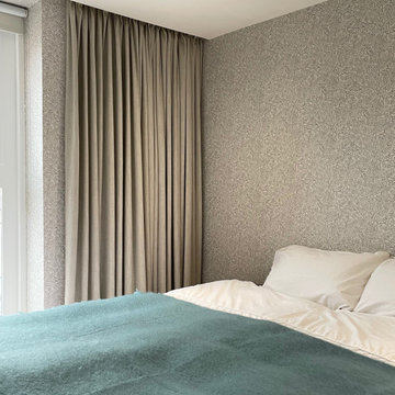A soft colour palette brings visual flow to a Bloomsbury pad