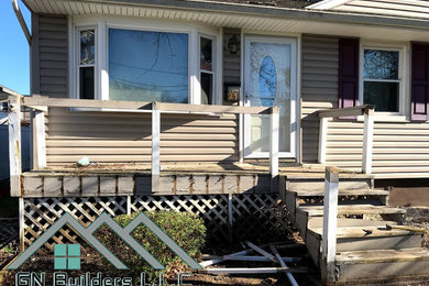 Photo of a traditional home design.