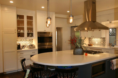 Inspiration for a contemporary kitchen remodel in Los Angeles